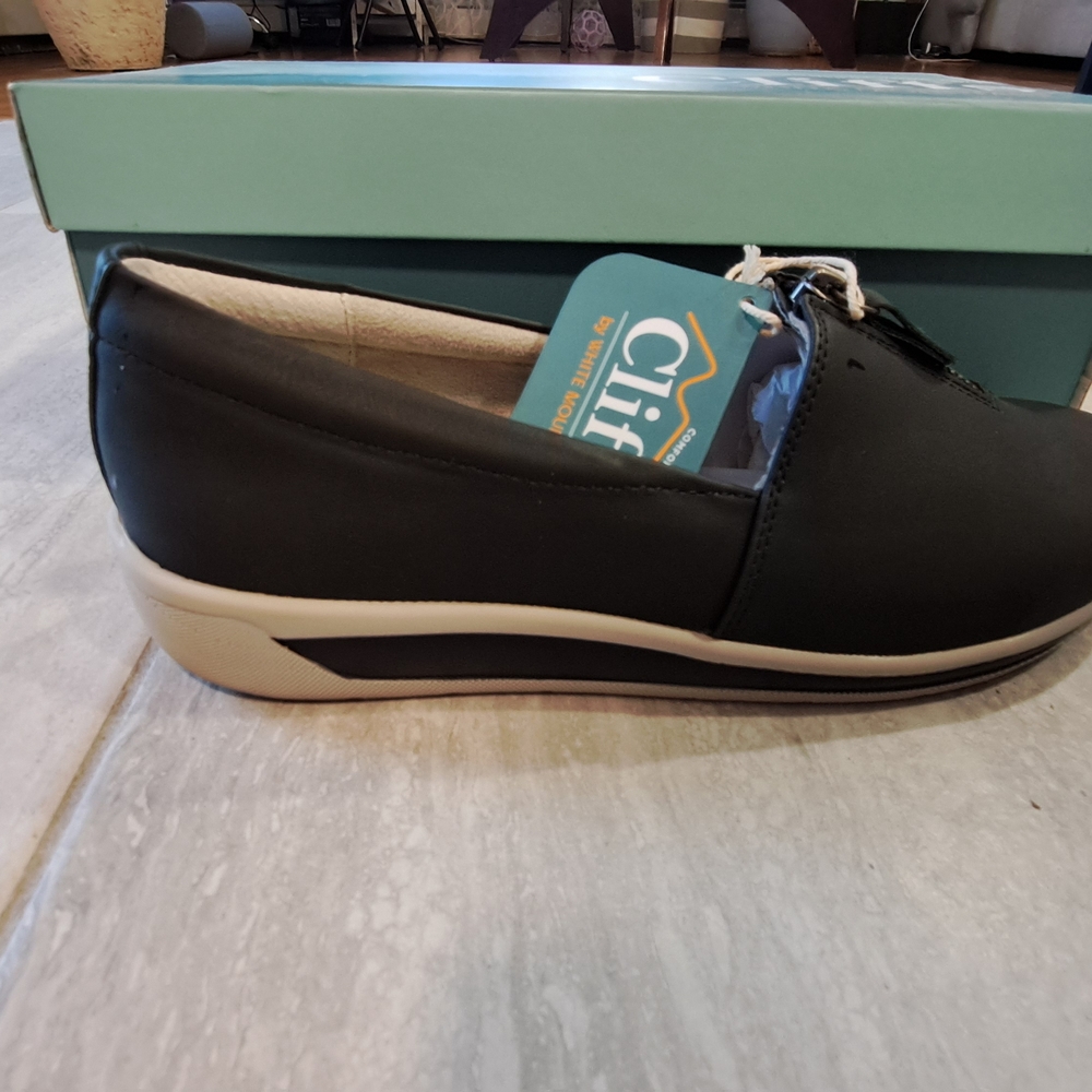 Cliffs by White Mountain Black Women's Shoes - Picture 6 of 7